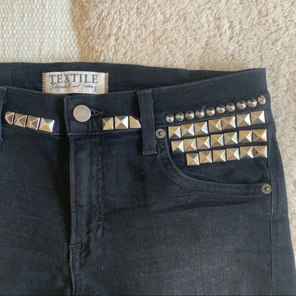 Elizabeth and James black shorts - Picture 2 of 5